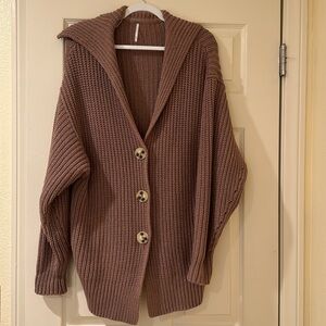 Free People xs oversized cardigan. Chunky knit. Super warm. Pockets!